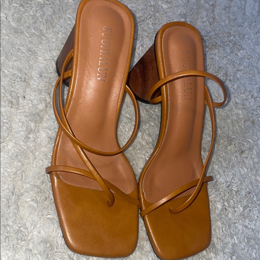 Women's Tan Strappy Sandals